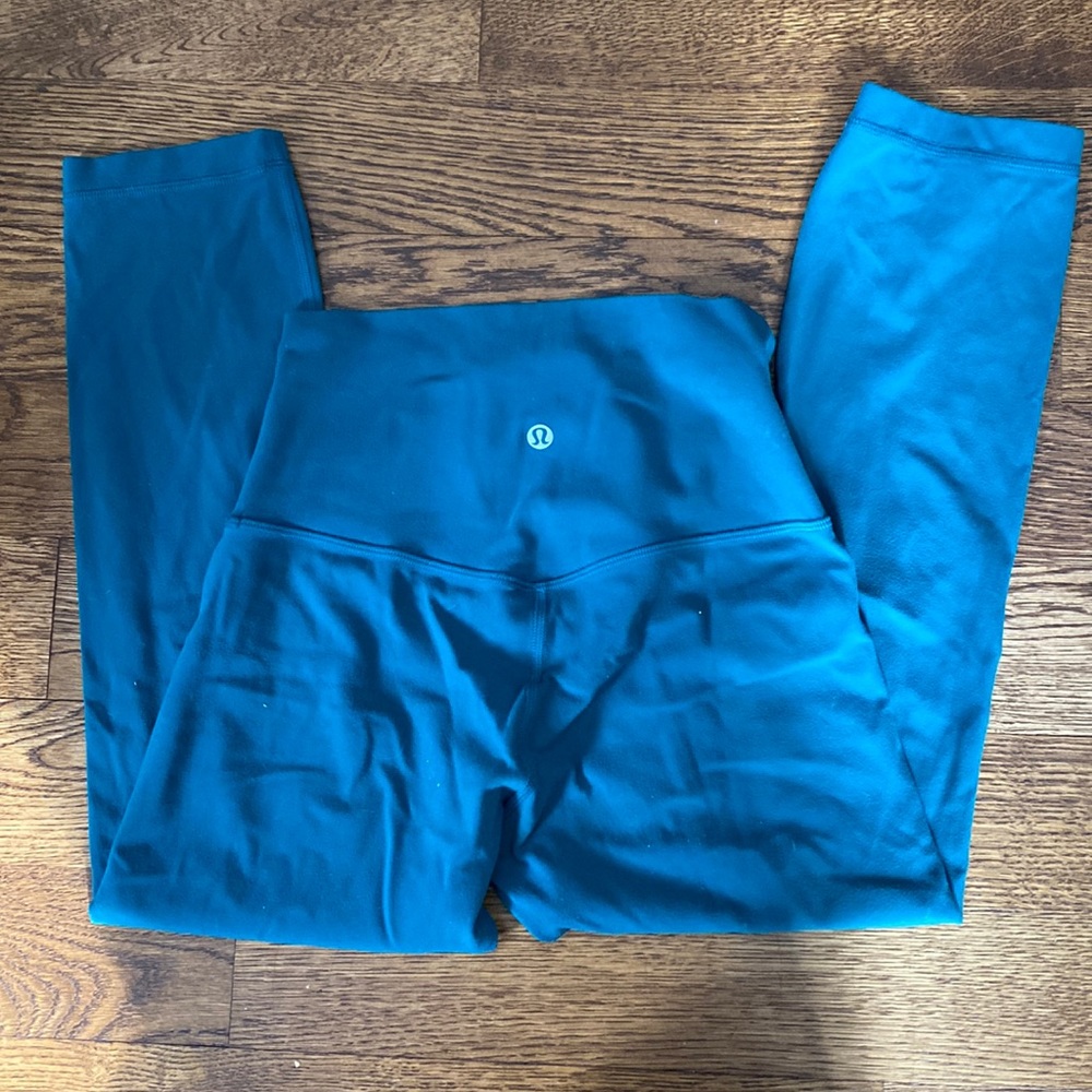 Lululemon size 4 cropped leggings